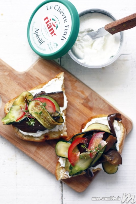 Bruschetta-légumes-grillés-chèvre-frais-Apéritif-Rians